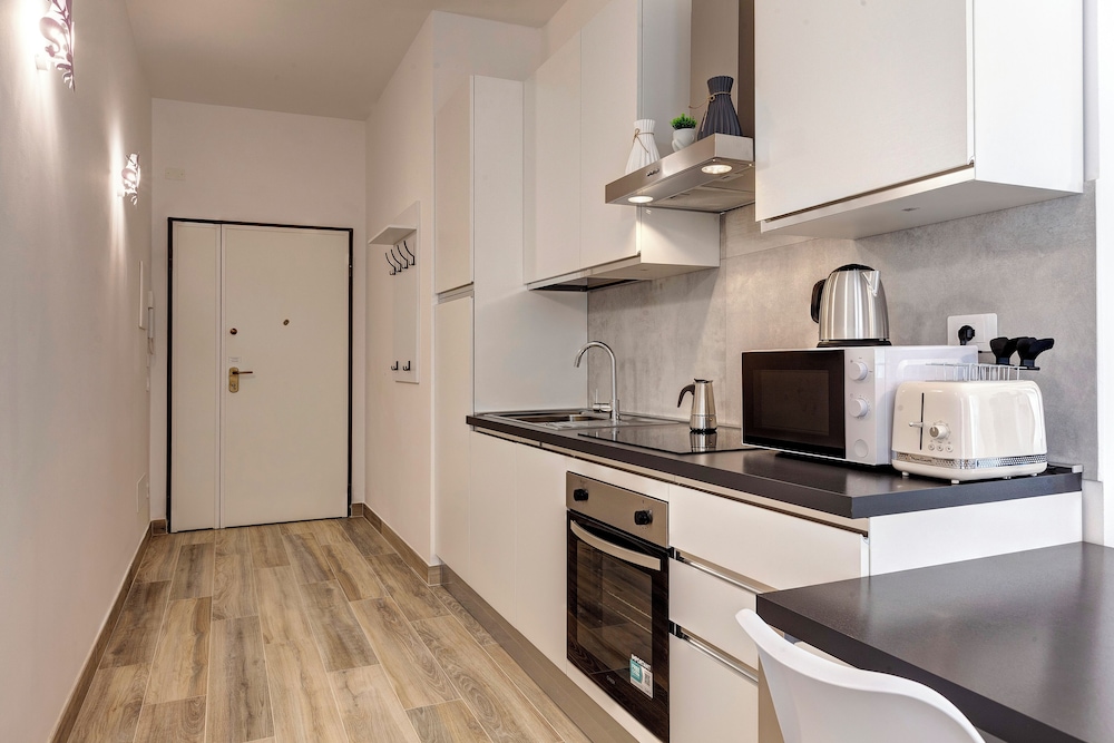 Landino Apartment by Mamo Florence