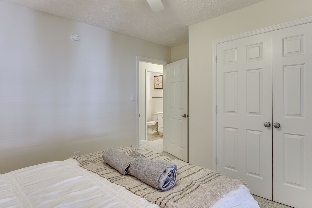 3 Mi to Hopelands Gardens: Family Aiken Home!