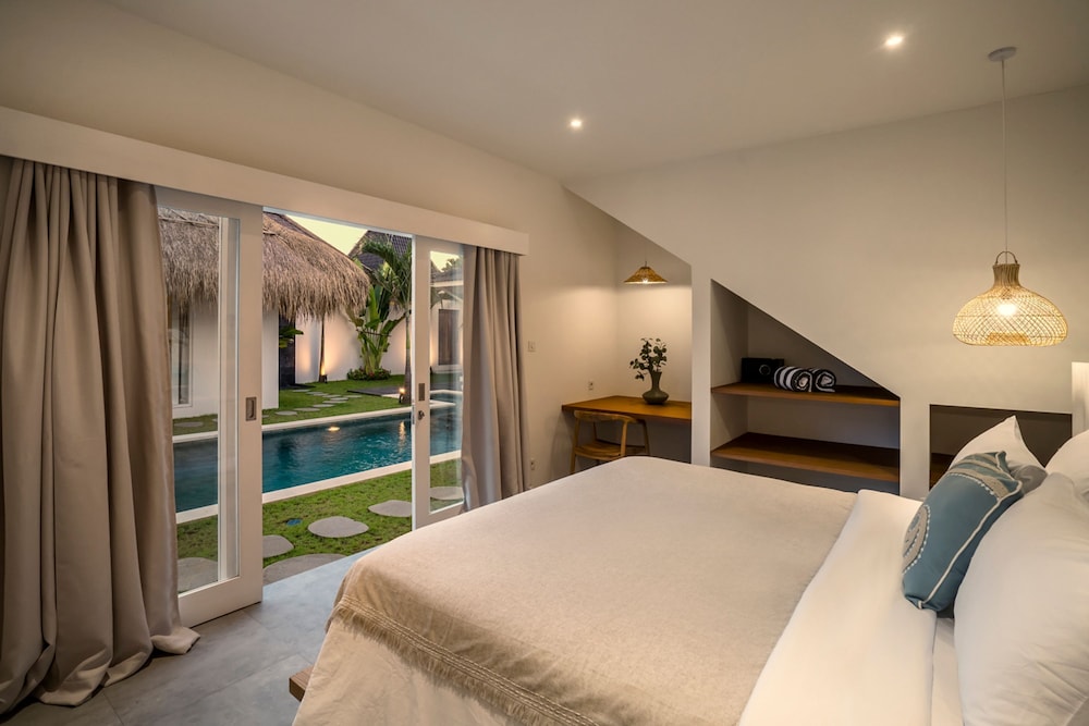 Villa Makena by Alfred in Bali - Stunning Tropical 6BD Villa Near the Beach