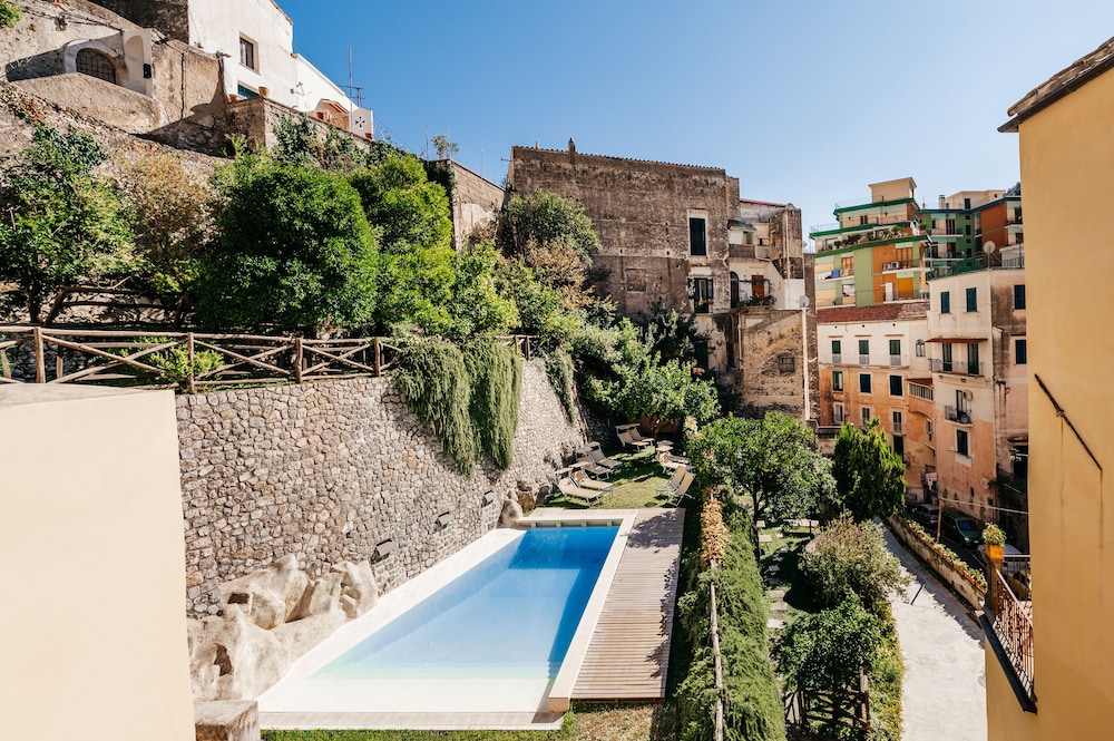 Amalfi Resort