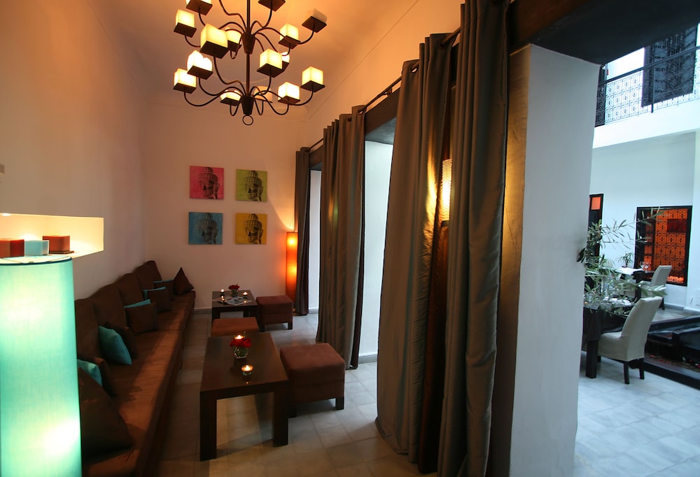 Riad Villa Wengé view 3