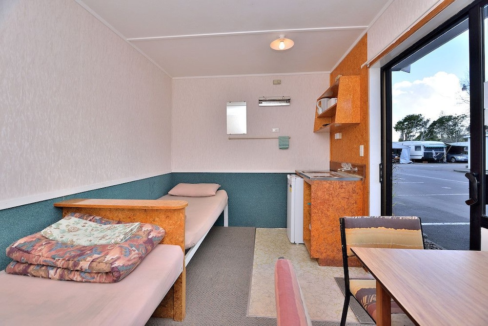 Auckland Northshore Motels & Holiday Park - Image 3