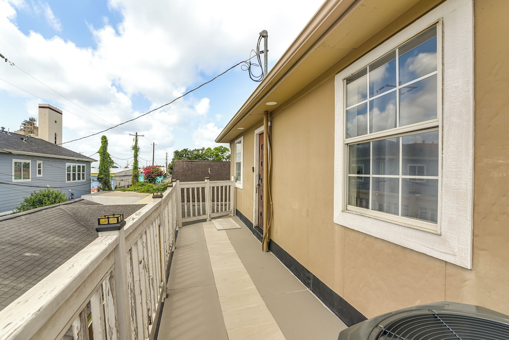 Walkable Apt 2 Mi to Dtwn: Houston Retreat!