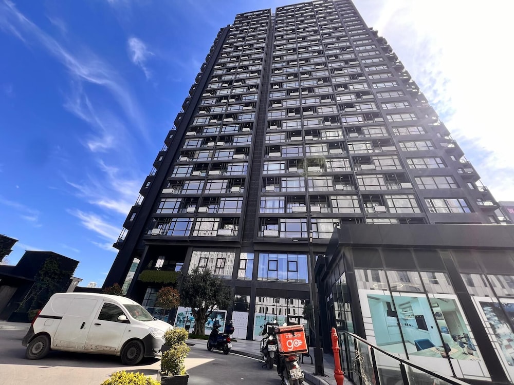 G Tower Residence Apartment Rentals