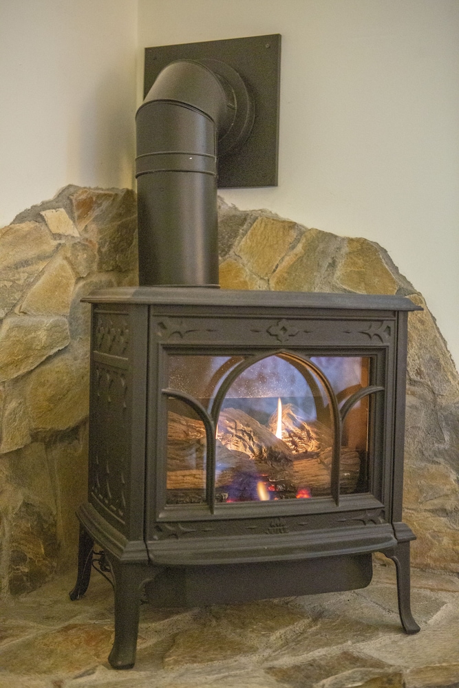 The Chimney Rock Inn & Cottages