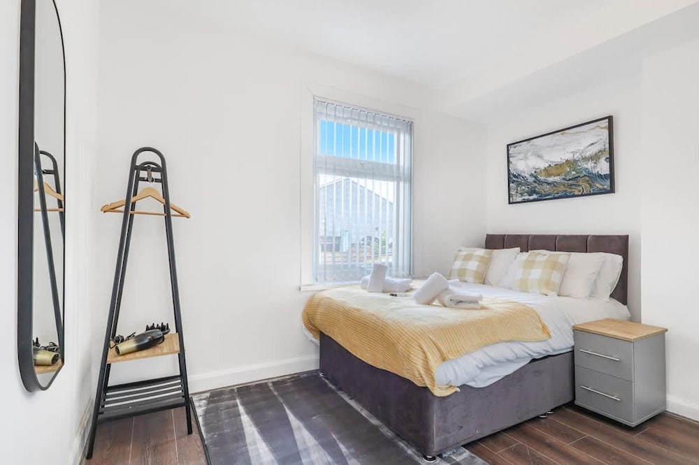 Charming 2 Bed-ensuites Fast Wi-fi