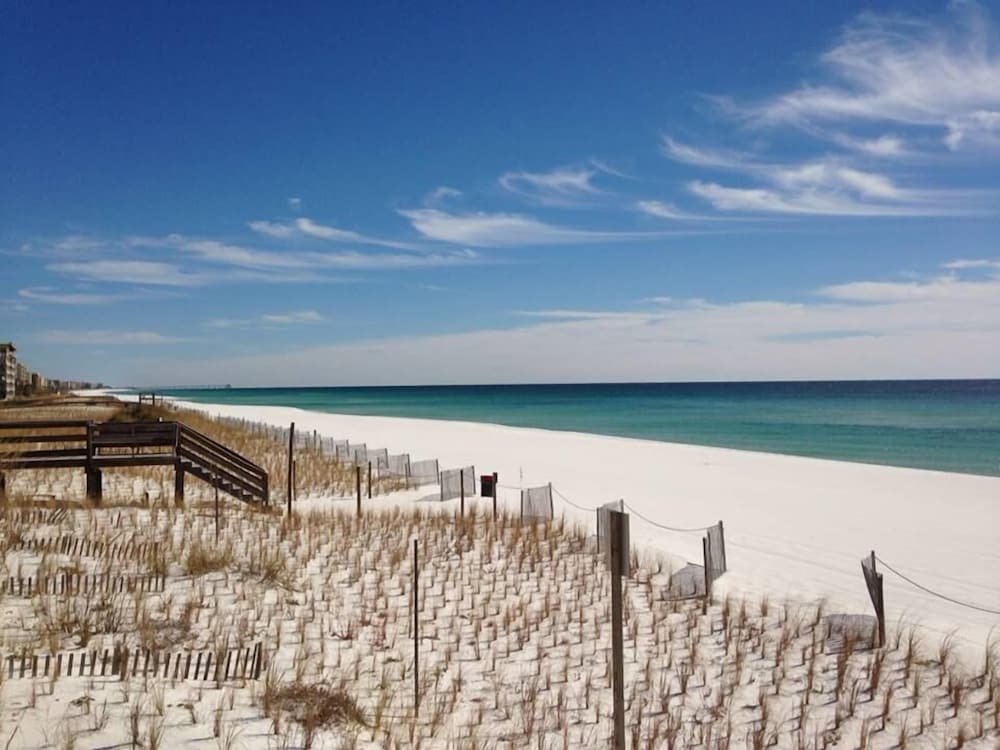 Surf Dweller 205 - Seaspray Getaway