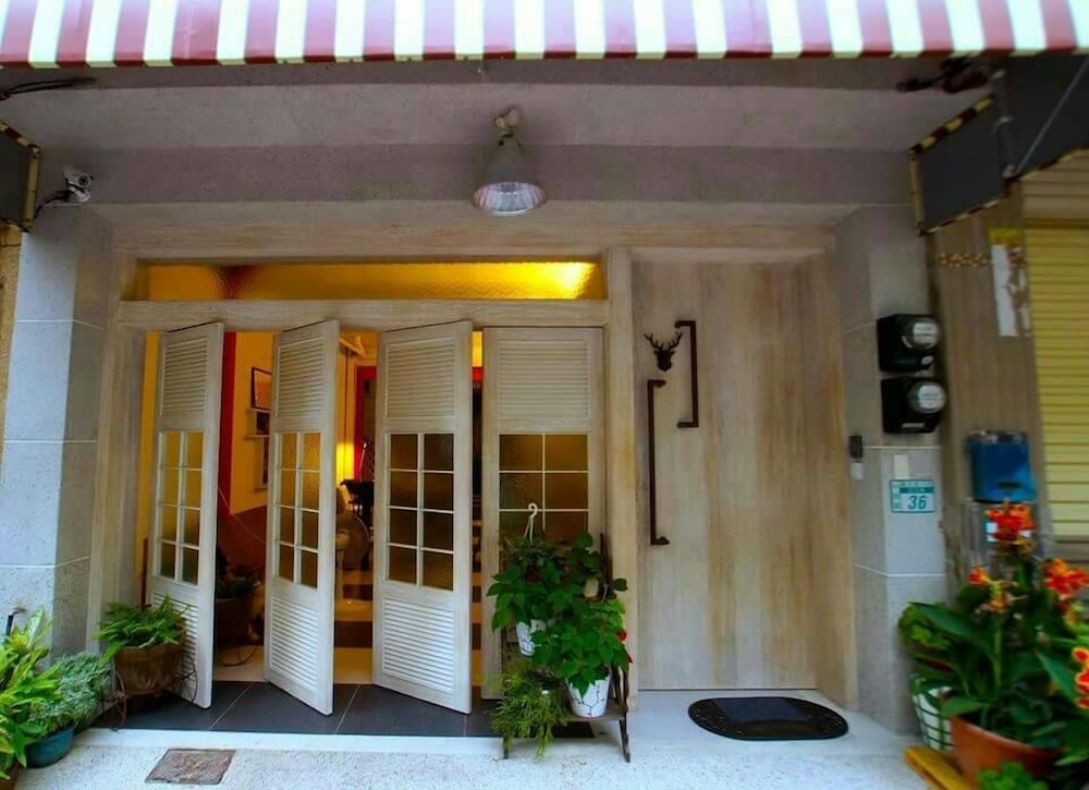 Tainan Dear House