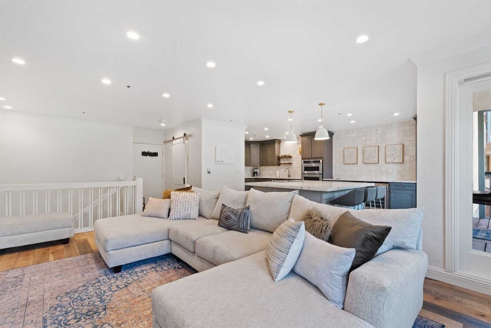 Luxury 3 Bedroom Condo in the Heart of Beaver Creek Village