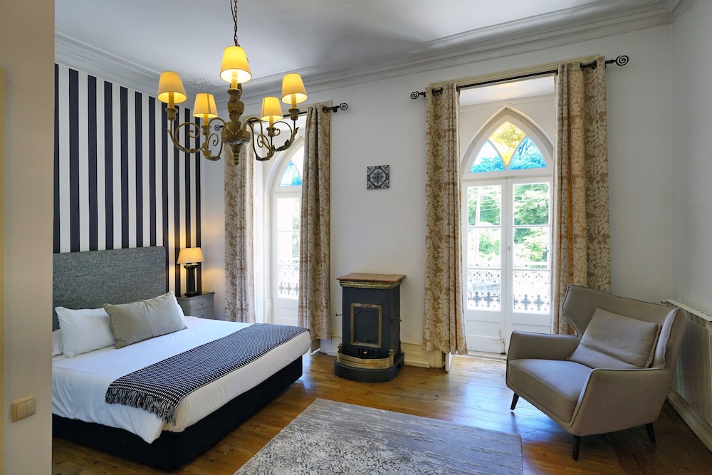 Charm Inn Sintra view 5