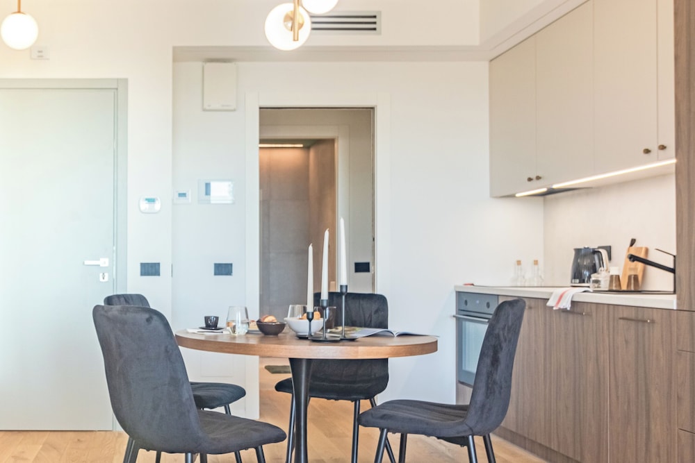 Aurora Apartment by Rent all Como