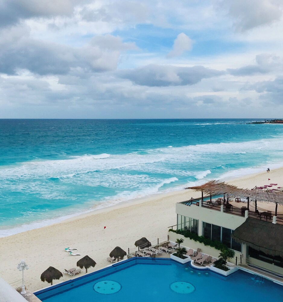 OvaCancun Apartments