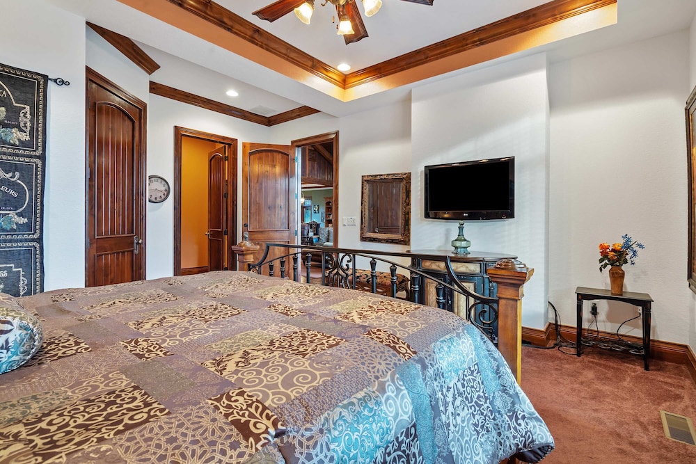 The Lodge at Rock Canyon