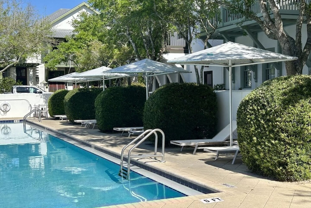 Rosemary Bluegrass by Avantstay LUX Downtown Rosemary Private Pool