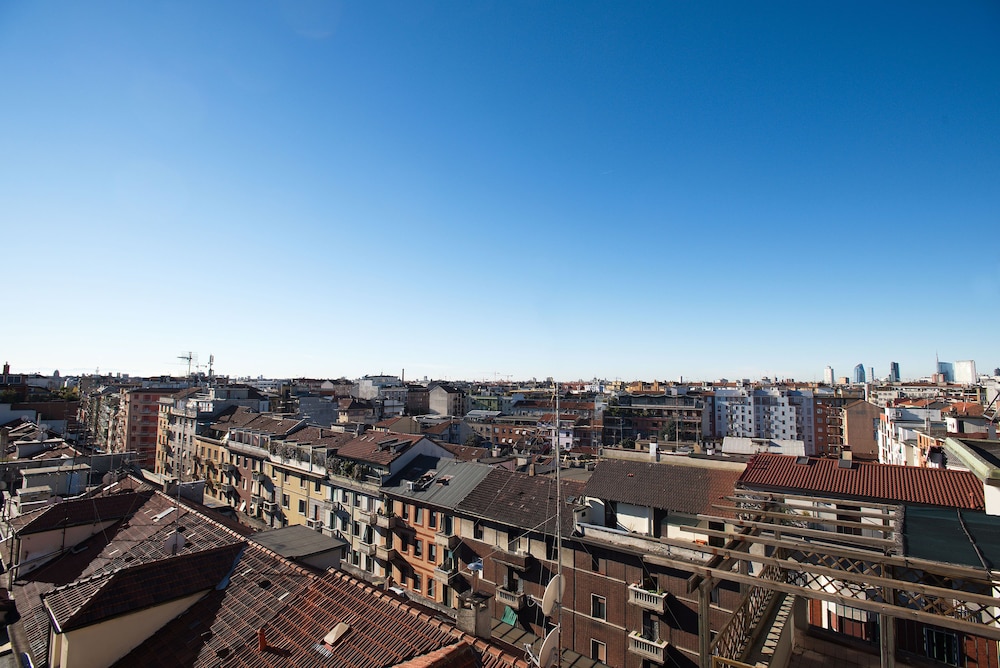 Milan Skyline Apartment, Città Studi, 1 min Metro, Terrace, Wifi, Netflix