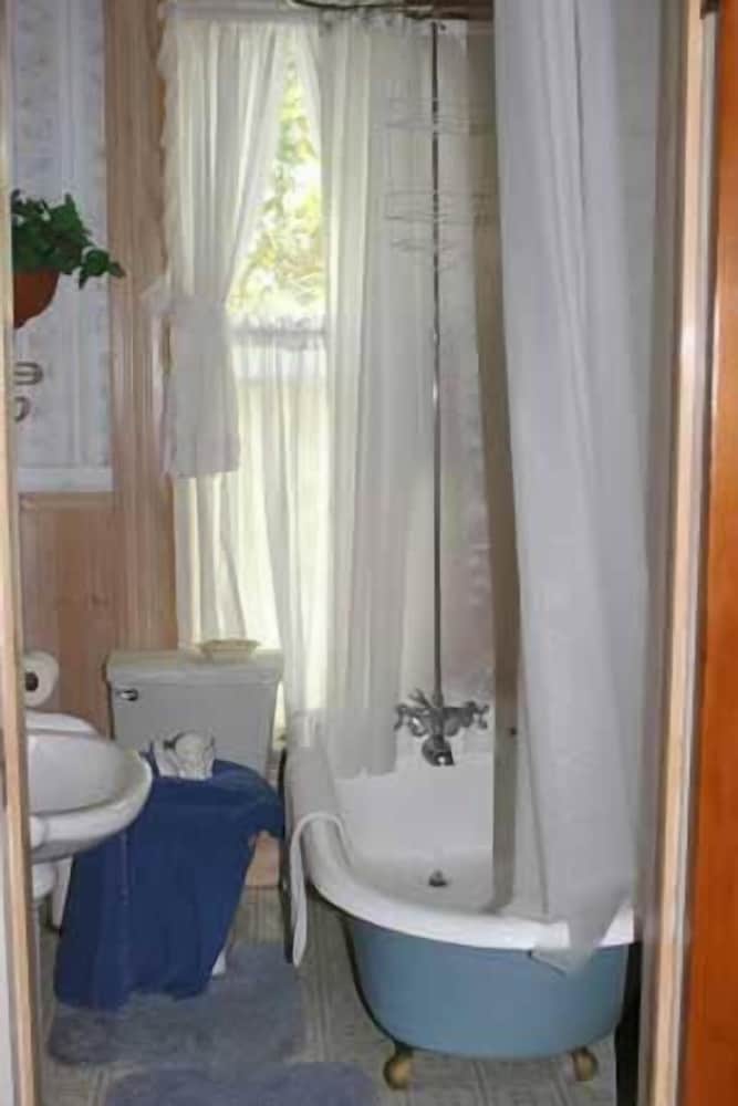 Angel Rose Bed & Breakfast