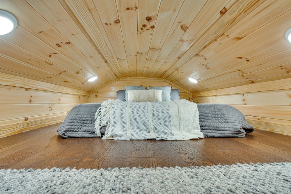 Steps to Lake Keowee: Secluded Seneca Sanctuary!