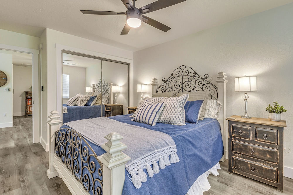 1 Mi to Grindstone Lake: Modern Ruidoso Retreat!