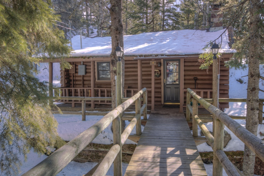 Cascade Lodge