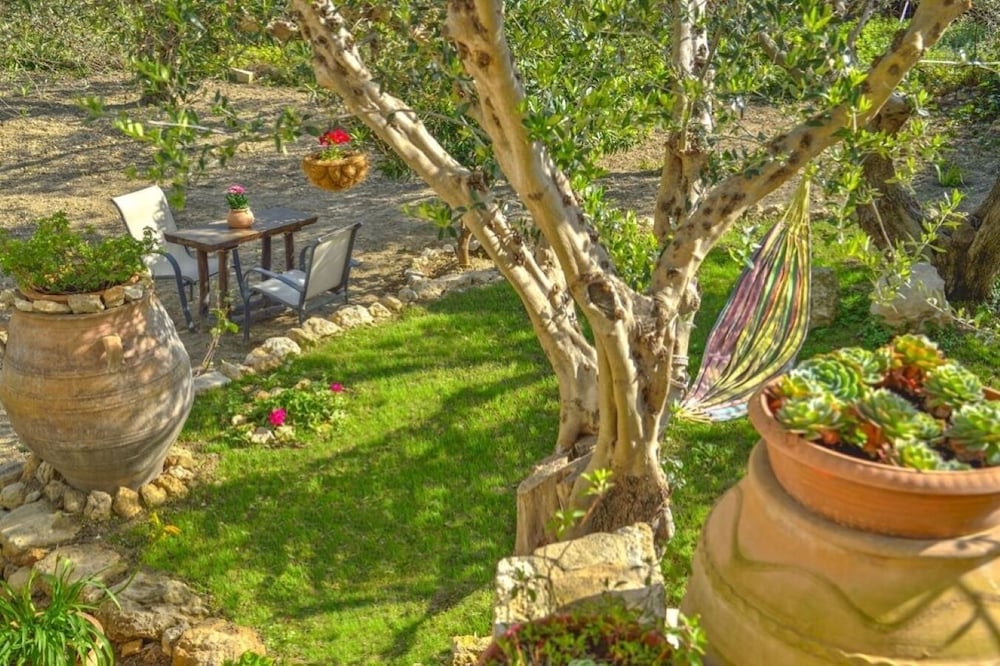 Picturesque Traditional Stone House view 4