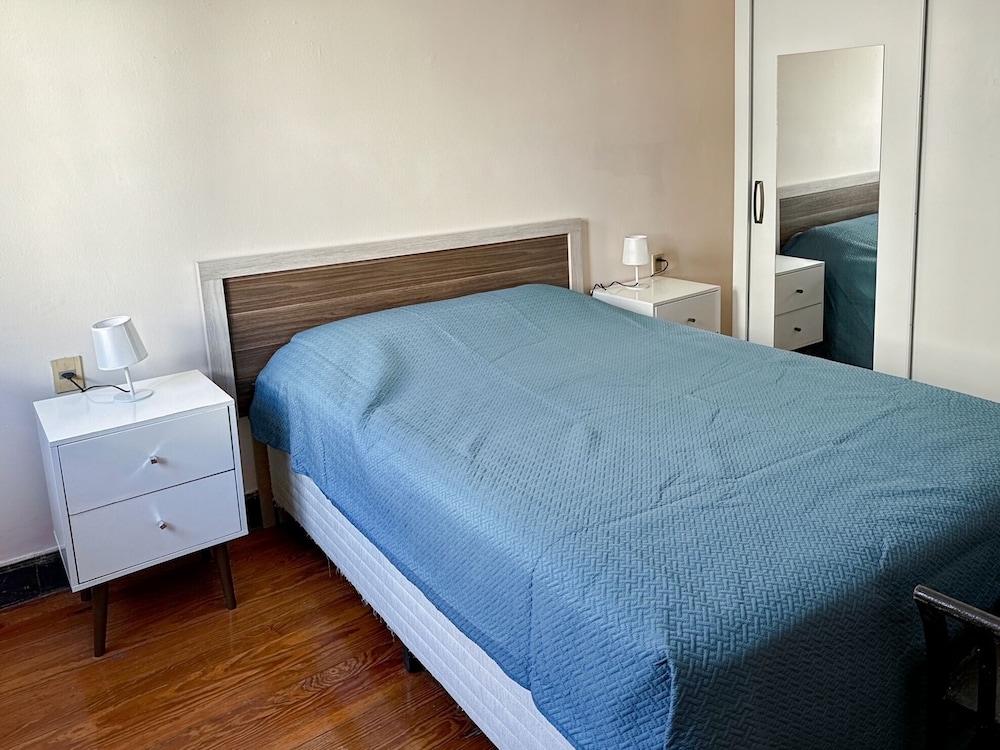 Elegant Apartment - Perfect Location Between the Coast and the City Center view 2