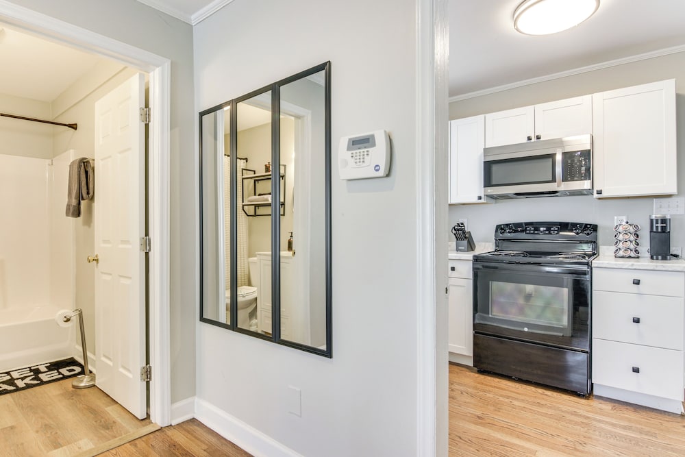 < 2 Mi to Uptown Charlotte: Home w/ Large Yard!