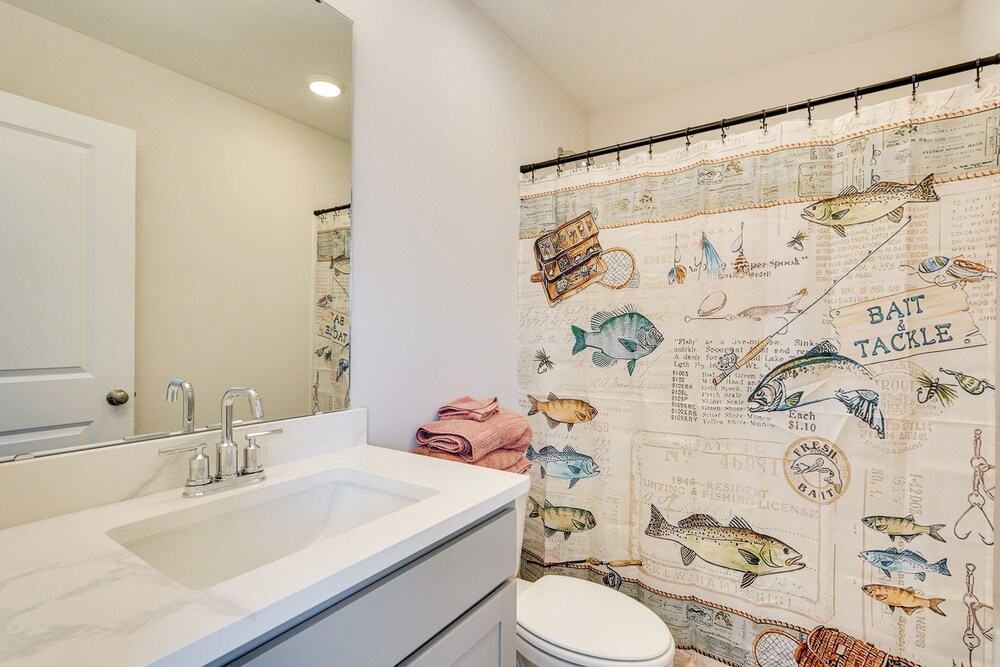 2 Mi to Ocean: Townhome w/ Pool & Dog Park in Pcb!