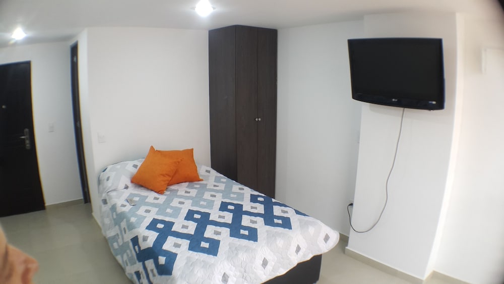Apartaestudio Loft Comodo Belen, Frente Metroplus view 5