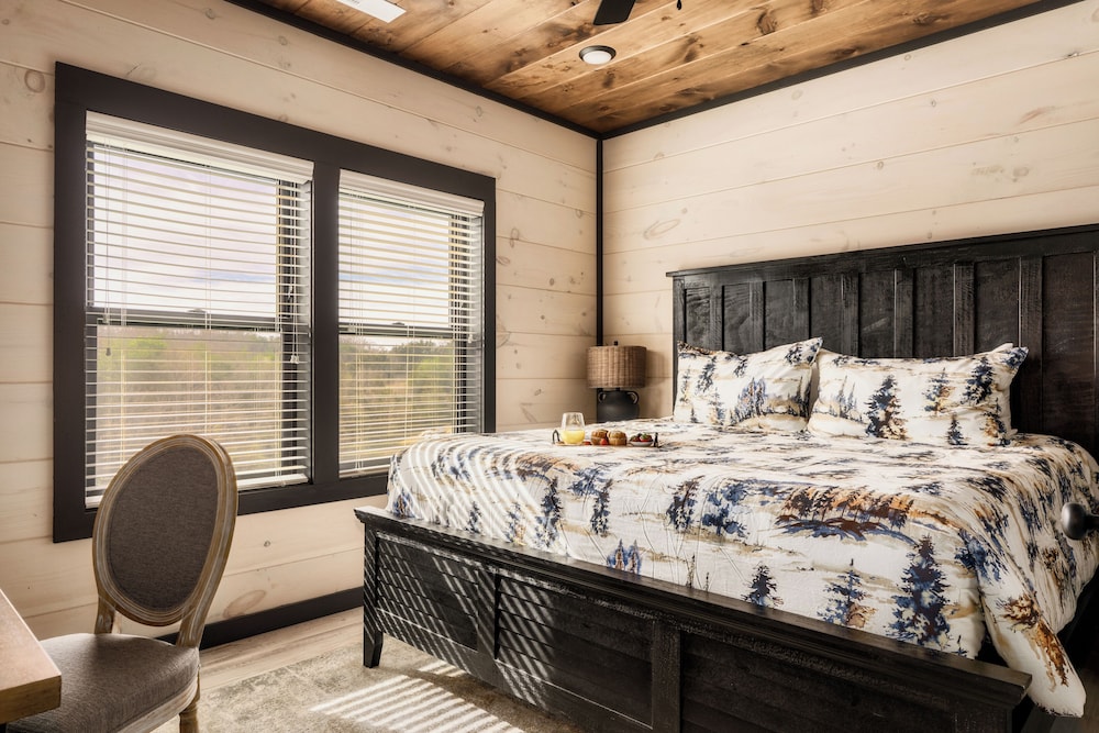 Pigeon Forge Large Cabins