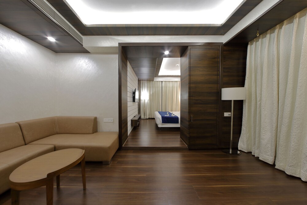 Hotel Silver Heights