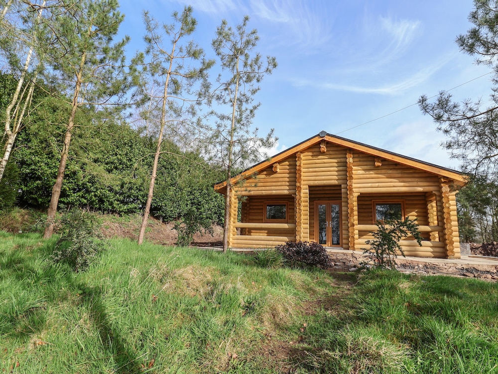 Redwood Lodge