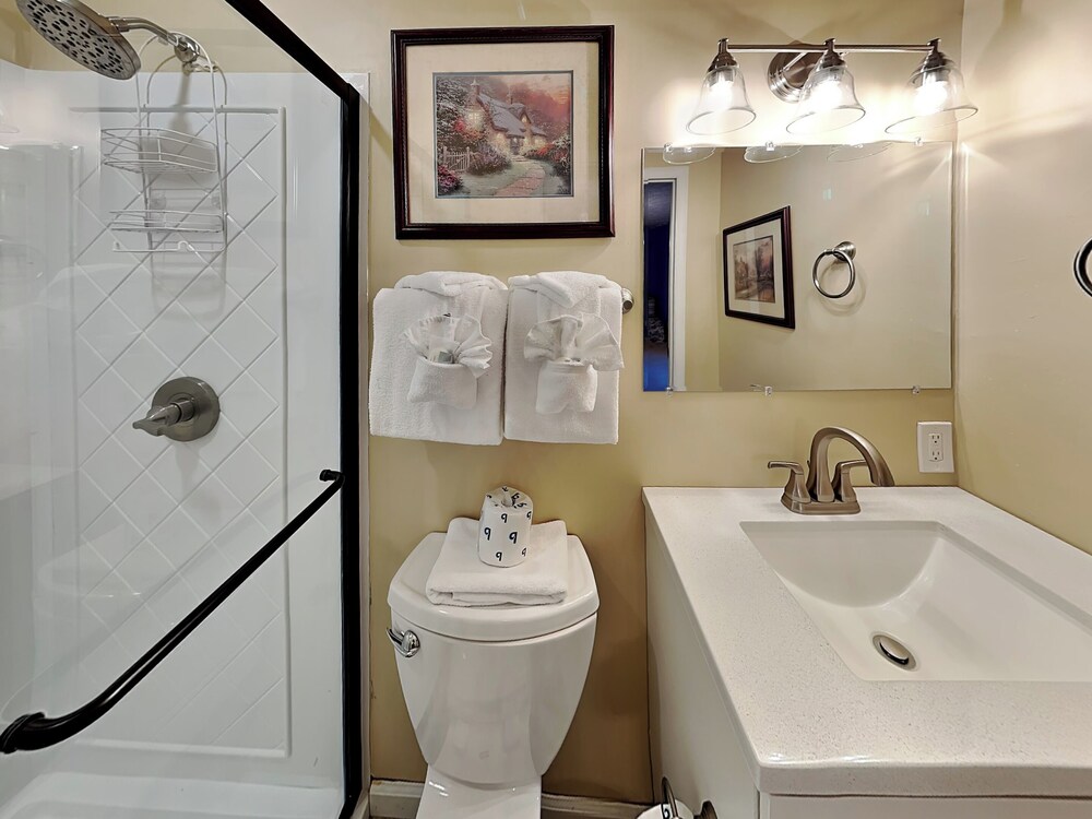 Daisy's Enchanted Cottage by Jackson Mountain Rentals