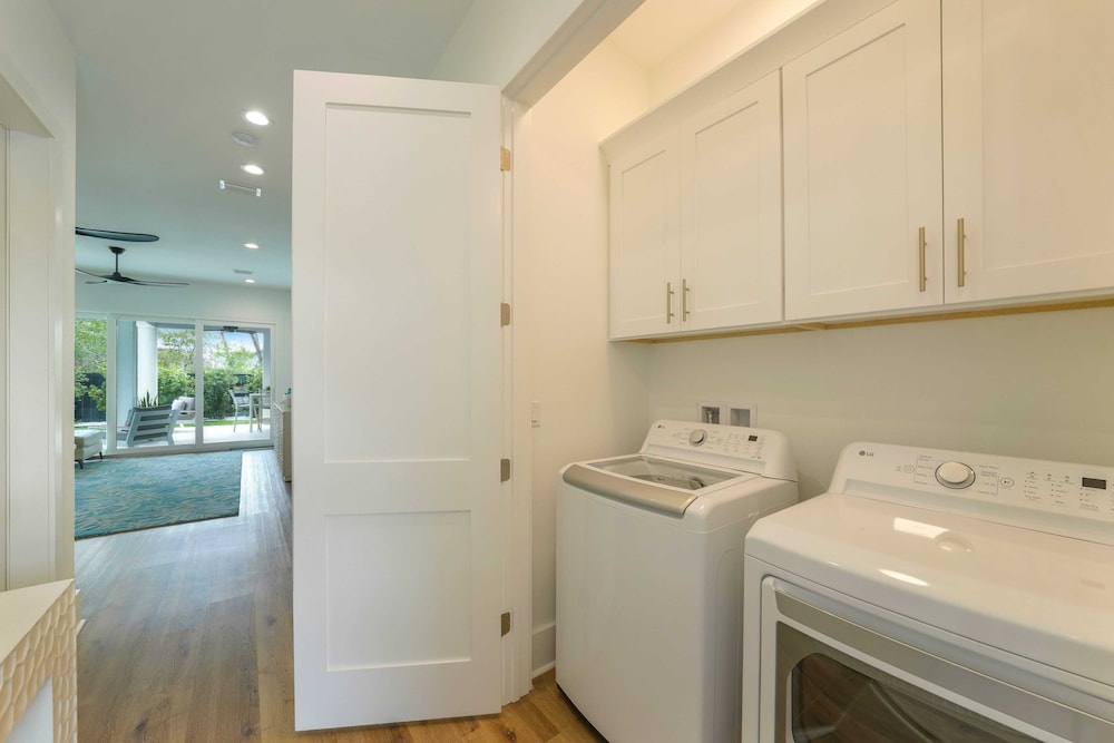 30A Serenity Skies by Avantstay Sleeps 19 Pool + Golf Cart