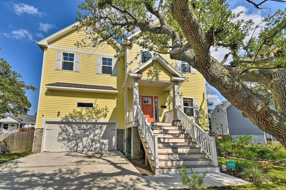 Vivid Home w/ Porch: Walk to Ocean View Beach! view 3