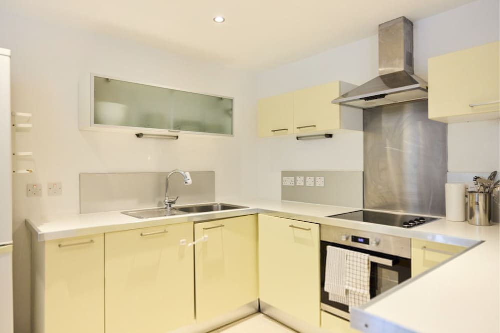 The Gwendolen Retreat - Inviting 2bdr Apartment With Balcony