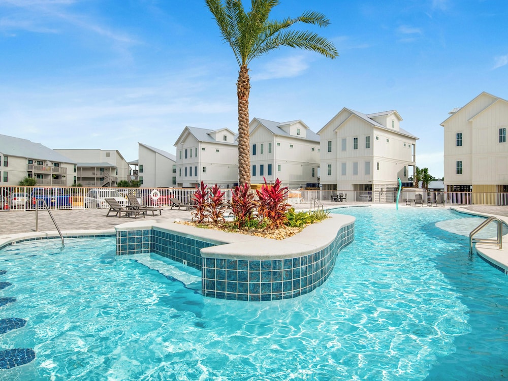 The Osprey #8 by Southern Vacation Rentals