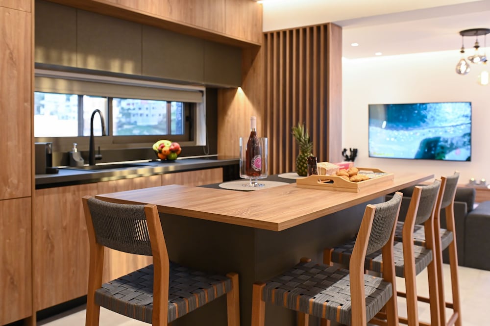 MGK Luxury Suites With a Private Pool Ligaria