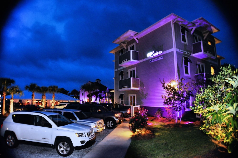 Hotel 30A Inn & Suites - Image 1