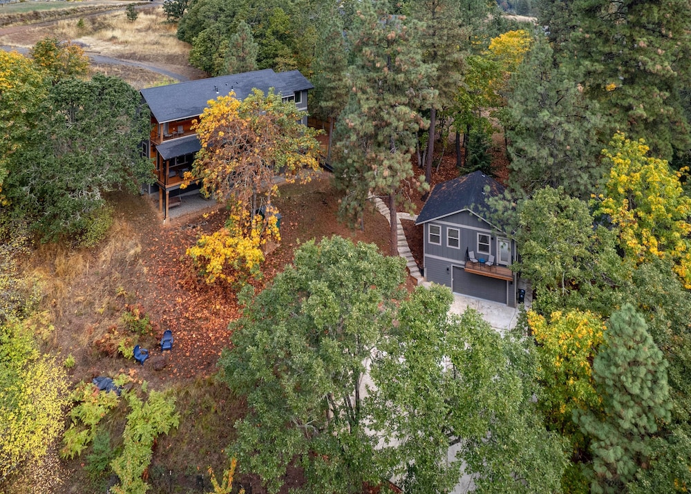 Evergreen Retreat Ab 30 Night Minimum 4 Bedroom Home