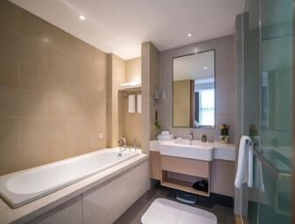 Jingtang Ramada Encore Hotel