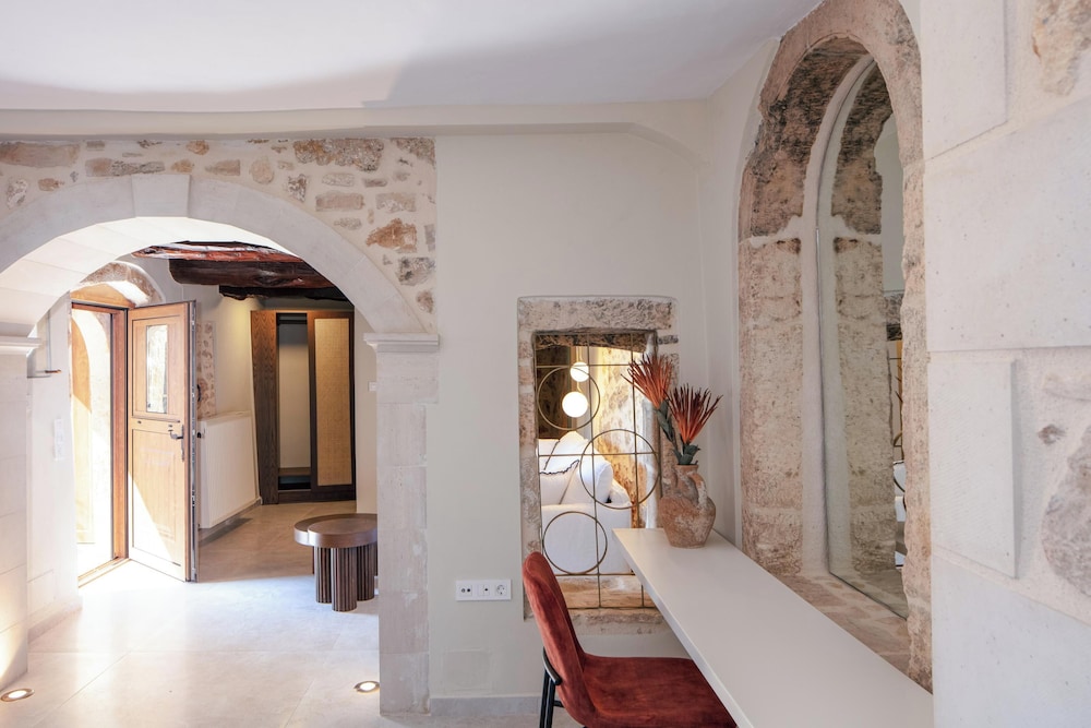 Moundros Luxury Villa & Spa