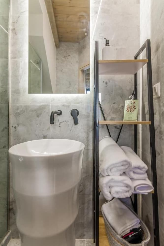 Evangelia Casa-comfy stay centrally