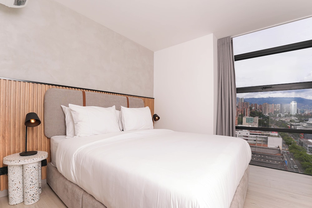 Metropolitan Living by HOUSY
