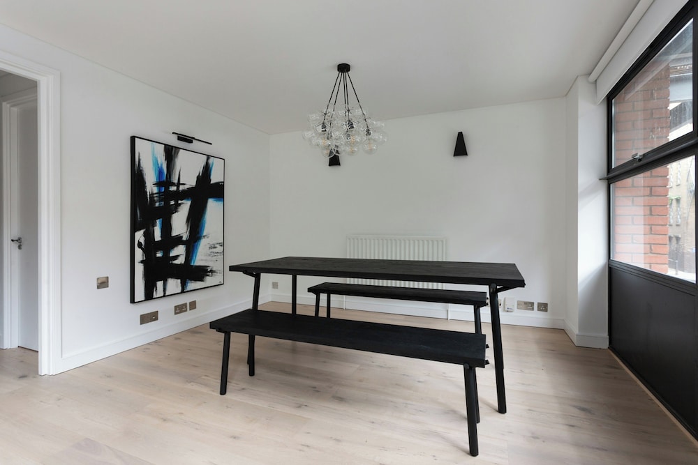 Britton Street III by Onefinestay
