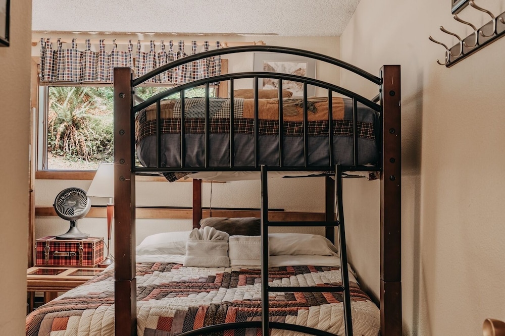 Glacier Mt Baker Lodging
