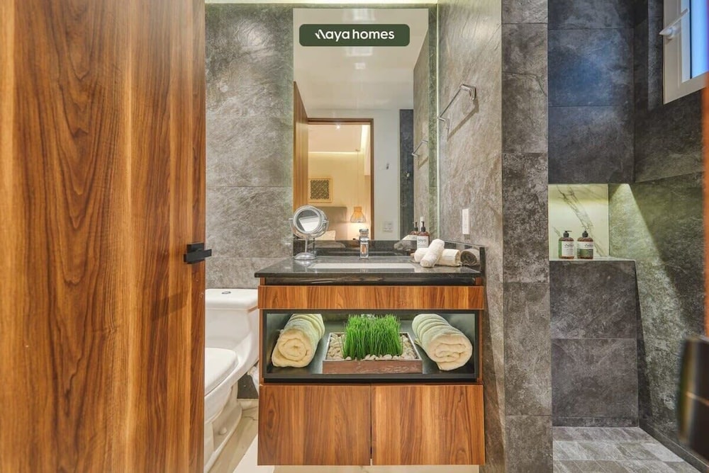 Luxurious 1BR Condo in Zona Romantica - Pool