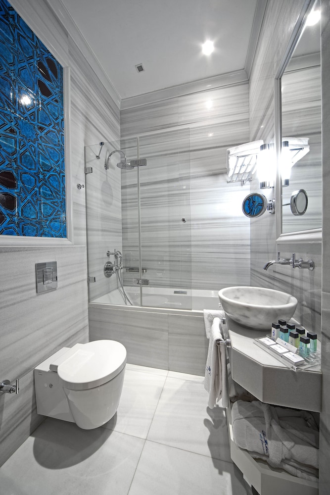 Celine Otel - Image 19