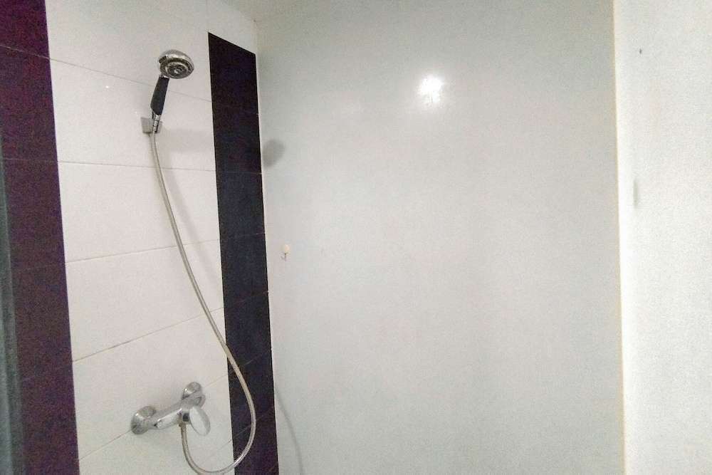 Modern Cozy Studio at The Square Surabaya Apartment