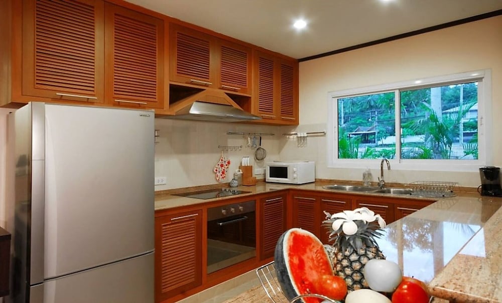 Luxurious Thai-style Villa With a Swimming Pool Just 20 Meters From Beach Access