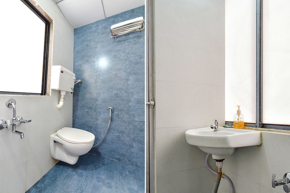 Hotel Solitaire Luxurious AC Rooms Surat